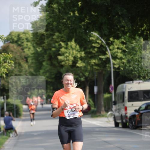 15.06.2025 - REWE Women's Run Jannik Wohlers http://msf.ph/oto/7945673 15.06.2025 08:48:21 Laufen 1085 meine-sportfotos.de