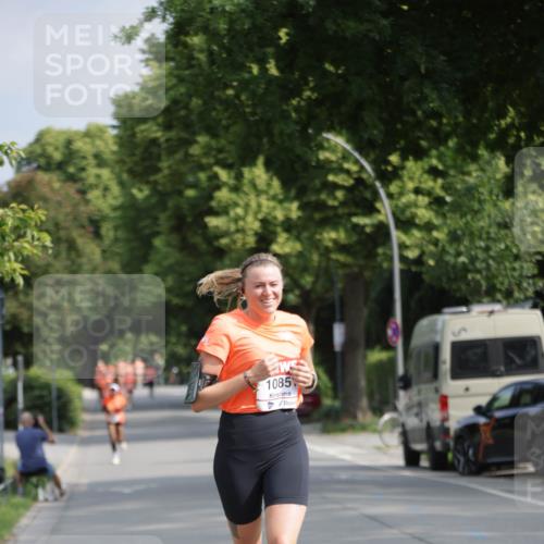 15.06.2025 - REWE Women's Run Jannik Wohlers http://msf.ph/oto/7945690 15.06.2025 08:48:21 Laufen 1085 meine-sportfotos.de