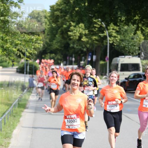 15.06.2025 - REWE Women's Run Jannik Wohlers http://msf.ph/oto/7945706 15.06.2025 09:44:36 Laufen 1065, 10502, 10479, 10 meine-sportfotos.de