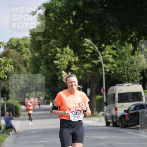 15.06.2025 - REWE Women's Run Jannik Wohlers http://msf.ph/oto/7945708 15.06.2025 08:48:22 Laufen 10851 meine-sportfotos.de