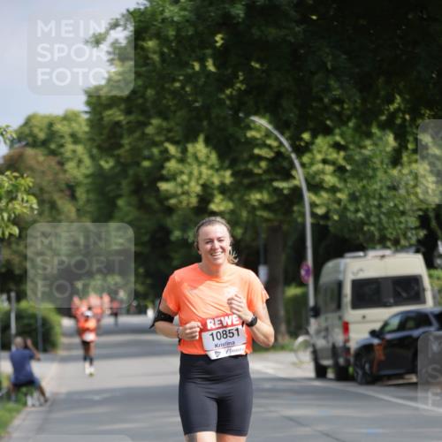 15.06.2025 - REWE Women's Run Jannik Wohlers http://msf.ph/oto/7945711 15.06.2025 08:48:22 Laufen 10851 meine-sportfotos.de