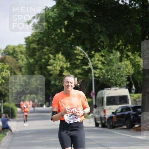 15.06.2025 - REWE Women's Run Jannik Wohlers http://msf.ph/oto/7945727 15.06.2025 08:48:22 Laufen 1085 meine-sportfotos.de