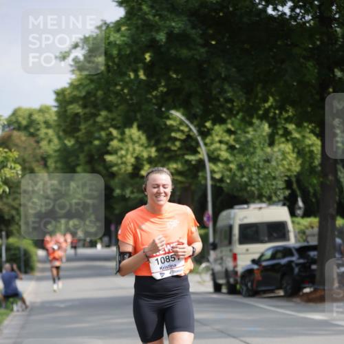 15.06.2025 - REWE Women's Run Jannik Wohlers http://msf.ph/oto/7945729 15.06.2025 08:48:22 Laufen 1085 meine-sportfotos.de