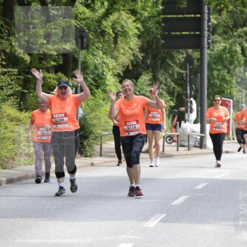 15.06.2025 - REWE Women's Run Jannik Wohlers http://msf.ph/oto/7945735 15.06.2025 10:18:51 Laufen 553, 5289, 5562, 5487, 5118, 10 meine-sportfotos.de