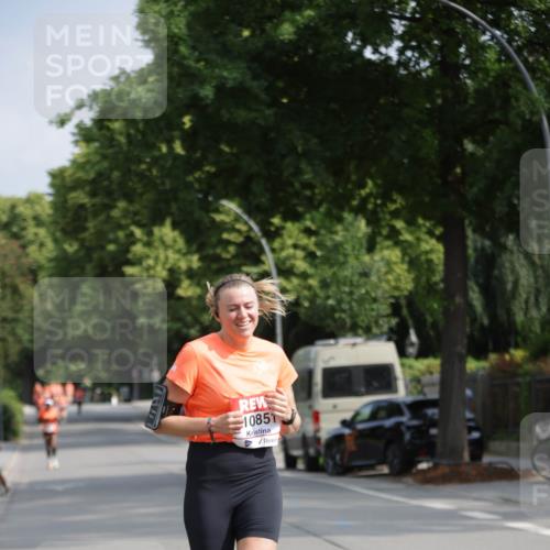 15.06.2025 - REWE Women's Run Jannik Wohlers http://msf.ph/oto/7945745 15.06.2025 08:48:22 Laufen 10851 meine-sportfotos.de