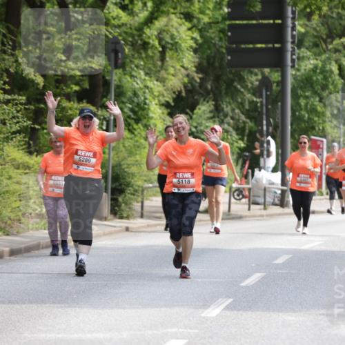 15.06.2025 - REWE Women's Run Jannik Wohlers http://msf.ph/oto/7945750 15.06.2025 10:18:52 Laufen 5533, 5289, 5118, 5487, 5610 meine-sportfotos.de