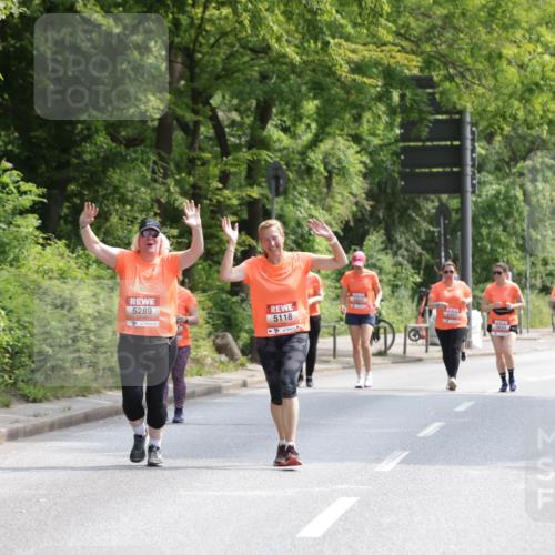15.06.2025 - REWE Women's Run Jannik Wohlers http://msf.ph/oto/7945754 15.06.2025 10:18:55 Laufen 5289, 5118, 5467, 5610 meine-sportfotos.de