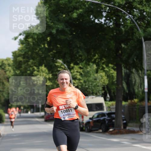 15.06.2025 - REWE Women's Run Jannik Wohlers http://msf.ph/oto/7945756 15.06.2025 08:48:22 Laufen 10851 meine-sportfotos.de