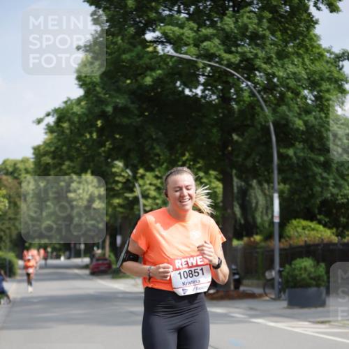 15.06.2025 - REWE Women's Run Jannik Wohlers http://msf.ph/oto/7945791 15.06.2025 08:48:23 Laufen 10851 meine-sportfotos.de
