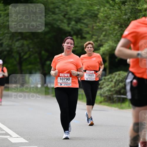 15.06.2025 - REWE Women's Run Dr. Thomas Lammeyer http://msf.ph/oto/7945824 15.06.2025 09:23:00 Laufen 10790, 10625 meine-sportfotos.de