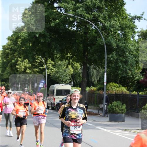 15.06.2025 - REWE Women's Run Jannik Wohlers http://msf.ph/oto/7945832 15.06.2025 09:44:38 Laufen 10652 meine-sportfotos.de