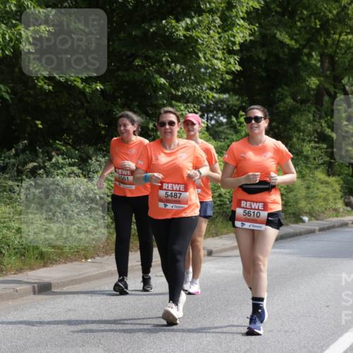 15.06.2025 - REWE Women's Run Jannik Wohlers http://msf.ph/oto/7945902 15.06.2025 10:19:10 Laufen 5561, 5487, 5610 meine-sportfotos.de