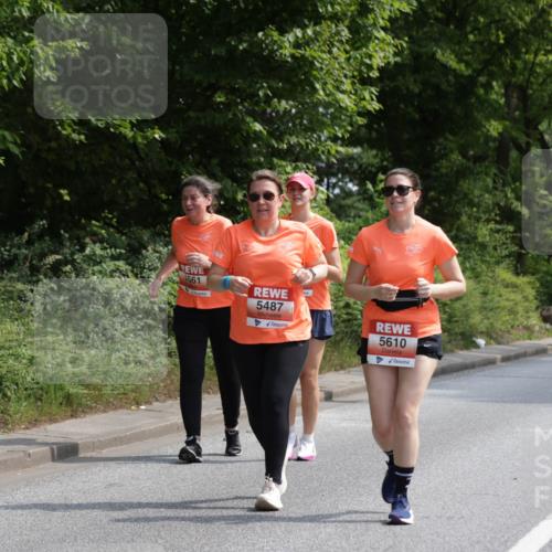 15.06.2025 - REWE Women's Run Jannik Wohlers http://msf.ph/oto/7945906 15.06.2025 10:19:10 Laufen 5561, 5487, 5610 meine-sportfotos.de