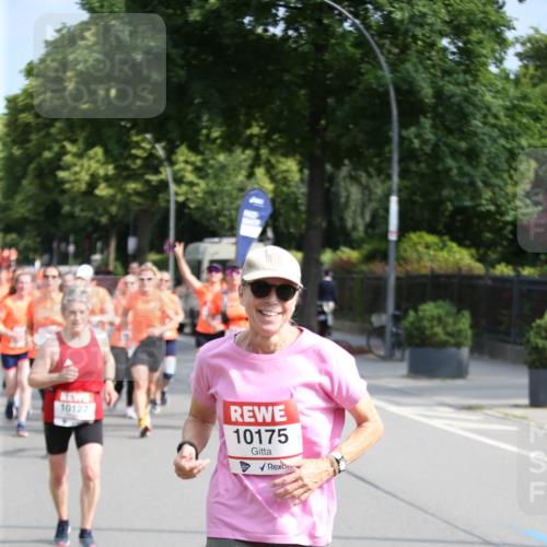 15.06.2025 - REWE Women's Run Jannik Wohlers http://msf.ph/oto/7945971 15.06.2025 09:44:43 Laufen 10127, 10175 meine-sportfotos.de