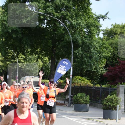 15.06.2025 - REWE Women's Run Jannik Wohlers http://msf.ph/oto/7946010 15.06.2025 09:44:44 Laufen 98, 0202, 10127, 1081, 10877 meine-sportfotos.de