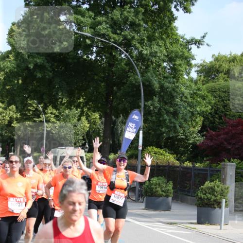 15.06.2025 - REWE Women's Run Jannik Wohlers http://msf.ph/oto/7946028 15.06.2025 09:44:45 Laufen 731, 10127, 10877 meine-sportfotos.de