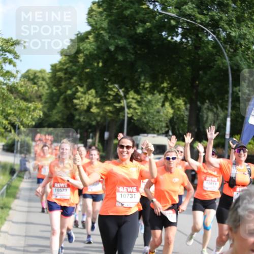 15.06.2025 - REWE Women's Run Jannik Wohlers http://msf.ph/oto/7946044 15.06.2025 09:44:45 Laufen 10573, 10731, 10818, 1012 meine-sportfotos.de