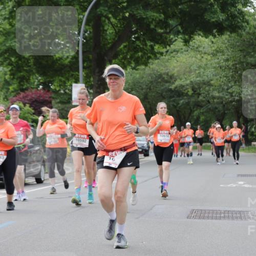15.06.2025 - REWE Women's Run Jannik Wohlers http://msf.ph/oto/7946075 15.06.2025 08:29:55 Laufen 10643, 1076, 10592, 10614 meine-sportfotos.de