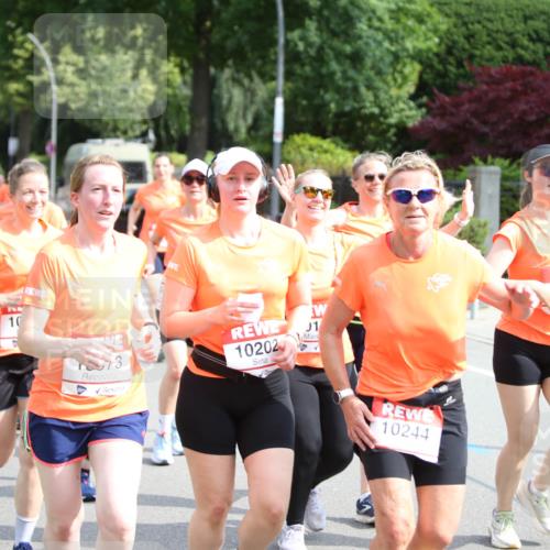 15.06.2025 - REWE Women's Run Jannik Wohlers http://msf.ph/oto/7946095 15.06.2025 09:44:47 Laufen 2, 10, 73, 1, 10202, 10244, 0818 meine-sportfotos.de
