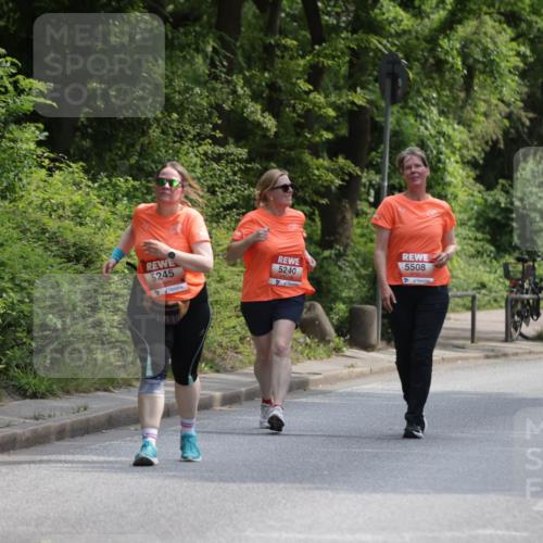 15.06.2025 - REWE Women's Run Jannik Wohlers http://msf.ph/oto/7946136 15.06.2025 10:19:54 Laufen 5245, 5240, 5508, 040, 2 meine-sportfotos.de
