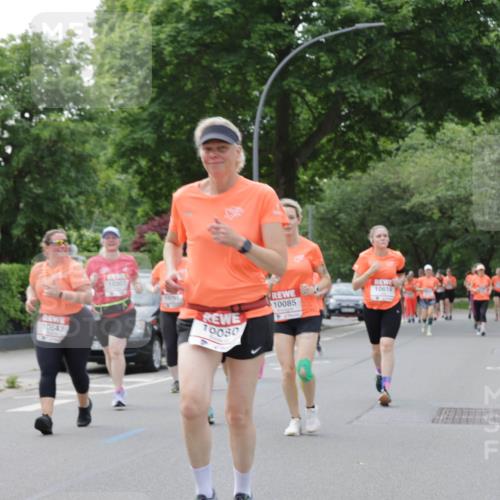 15.06.2025 - REWE Women's Run Jannik Wohlers http://msf.ph/oto/7946149 15.06.2025 08:29:55 Laufen 8, 10643, 10307, 10761, 10050, 10614, 10085 meine-sportfotos.de