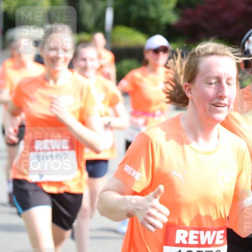 15.06.2025 - REWE Women's Run Jannik Wohlers http://msf.ph/oto/7946168 15.06.2025 09:44:48 Laufen 10107, 020 meine-sportfotos.de