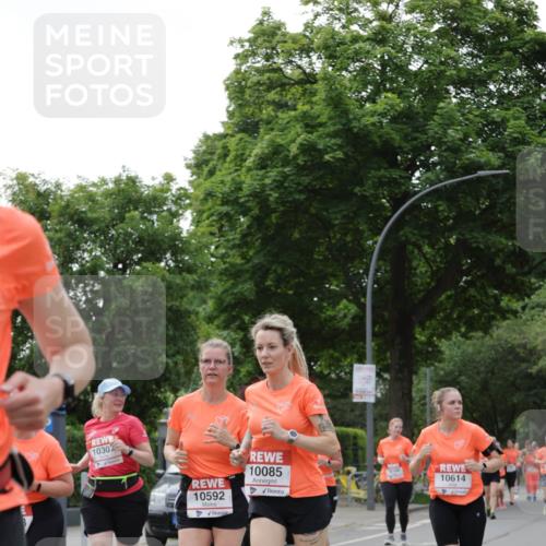 15.06.2025 - REWE Women's Run Jannik Wohlers http://msf.ph/oto/7946186 15.06.2025 08:29:57 Laufen 10307, 10085, 10592, 10614 meine-sportfotos.de
