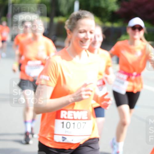 15.06.2025 - REWE Women's Run Jannik Wohlers http://msf.ph/oto/7946187 15.06.2025 09:44:48 Laufen 10107 meine-sportfotos.de