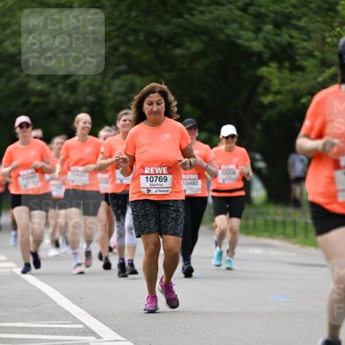 15.06.2025 - REWE Women's Run Dr. Thomas Lammeyer http://msf.ph/oto/7946209 15.06.2025 09:23:17 Laufen 10769, 10482 meine-sportfotos.de