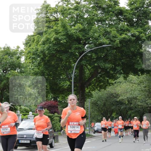 15.06.2025 - REWE Women's Run Jannik Wohlers http://msf.ph/oto/7946231 15.06.2025 08:29:58 Laufen 10761, 1043, 10614, 10631 meine-sportfotos.de