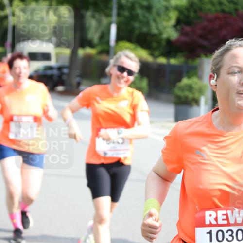 15.06.2025 - REWE Women's Run Jannik Wohlers http://msf.ph/oto/7946248 15.06.2025 09:44:50 Laufen 10305 meine-sportfotos.de