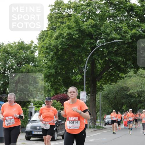 15.06.2025 - REWE Women's Run Jannik Wohlers http://msf.ph/oto/7946256 15.06.2025 08:29:58 Laufen 10761, 1043, 10631, 10614 meine-sportfotos.de
