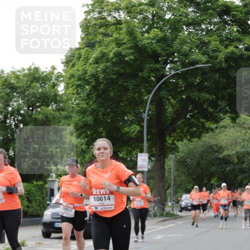 15.06.2025 - REWE Women's Run Jannik Wohlers http://msf.ph/oto/7946274 15.06.2025 08:29:58 Laufen 10631, 10614, 10166 meine-sportfotos.de