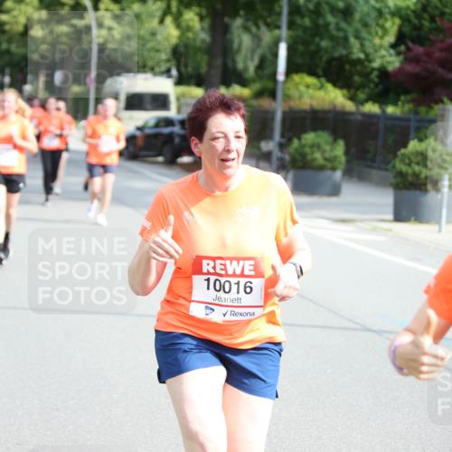 15.06.2025 - REWE Women's Run Jannik Wohlers http://msf.ph/oto/7946278 15.06.2025 09:44:50 Laufen 10016, 1044 meine-sportfotos.de