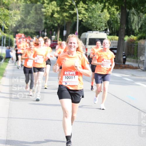 15.06.2025 - REWE Women's Run Jannik Wohlers http://msf.ph/oto/7946305 15.06.2025 09:44:53 Laufen 10051 meine-sportfotos.de