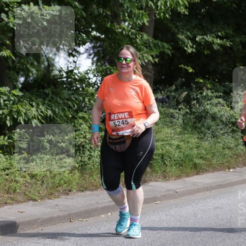 15.06.2025 - REWE Women's Run Jannik Wohlers http://msf.ph/oto/7946344 15.06.2025 10:20:03 Laufen 5245, 5240 meine-sportfotos.de