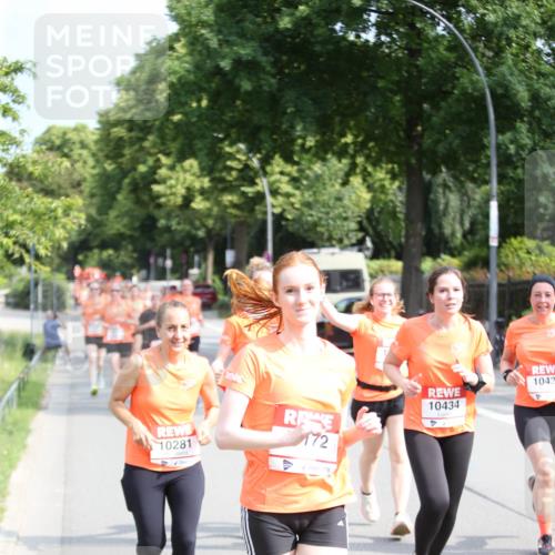 15.06.2025 - REWE Women's Run Jannik Wohlers http://msf.ph/oto/7946352 15.06.2025 09:44:55 Laufen 10281, 10434 meine-sportfotos.de