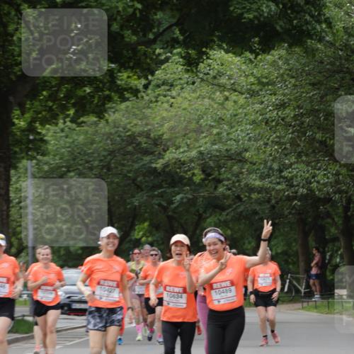 15.06.2025 - REWE Women's Run Jannik Wohlers http://msf.ph/oto/7946374 15.06.2025 08:30:01 Laufen 10427, 10489, 10634, 10671 meine-sportfotos.de