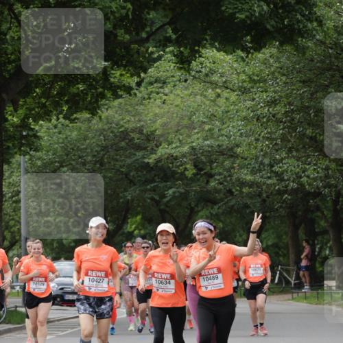 15.06.2025 - REWE Women's Run Jannik Wohlers http://msf.ph/oto/7946379 15.06.2025 08:30:01 Laufen 10329, 10427, 1021, 227, 10634, 10489, 10671 meine-sportfotos.de