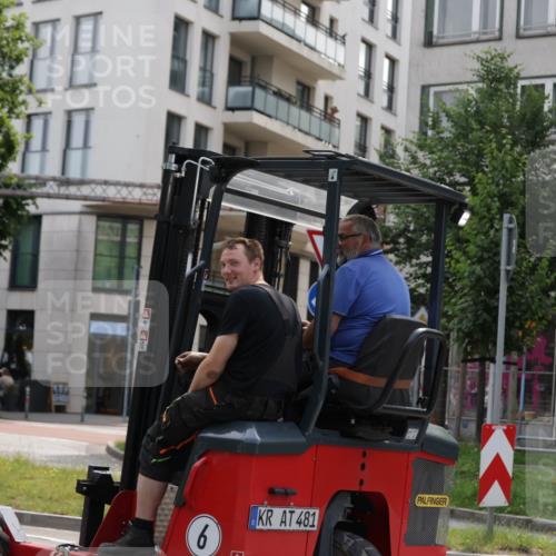 15.06.2025 - REWE Women's Run Jannik Wohlers http://msf.ph/oto/7946389 15.06.2025 10:20:20 Laufen 481 meine-sportfotos.de