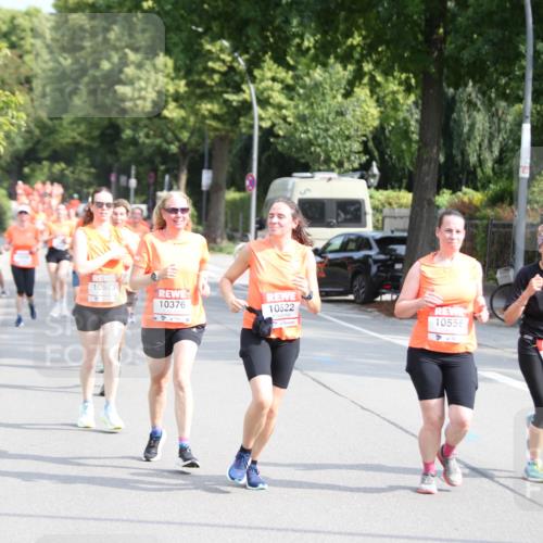 15.06.2025 - REWE Women's Run Jannik Wohlers http://msf.ph/oto/7946401 15.06.2025 09:44:59 Laufen 10505, 10376, 10522, 10556 meine-sportfotos.de