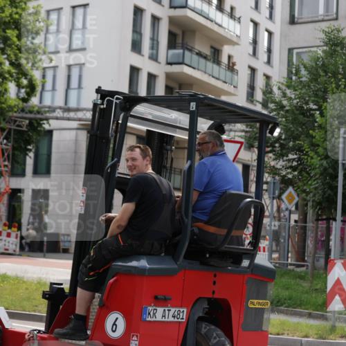 15.06.2025 - REWE Women's Run Jannik Wohlers http://msf.ph/oto/7946405 15.06.2025 10:20:21 Laufen 481 meine-sportfotos.de