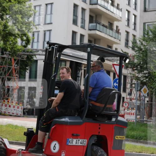 15.06.2025 - REWE Women's Run Jannik Wohlers http://msf.ph/oto/7946416 15.06.2025 10:20:21 Laufen 44, 481 meine-sportfotos.de