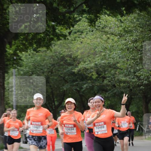 15.06.2025 - REWE Women's Run Jannik Wohlers http://msf.ph/oto/7946417 15.06.2025 08:30:02 Laufen 10427, 10634, 10489, 0671 meine-sportfotos.de