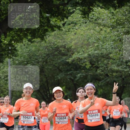 15.06.2025 - REWE Women's Run Jannik Wohlers http://msf.ph/oto/7946429 15.06.2025 08:30:02 Laufen 10329, 10427, 10228, 10634, 10489, 10671 meine-sportfotos.de