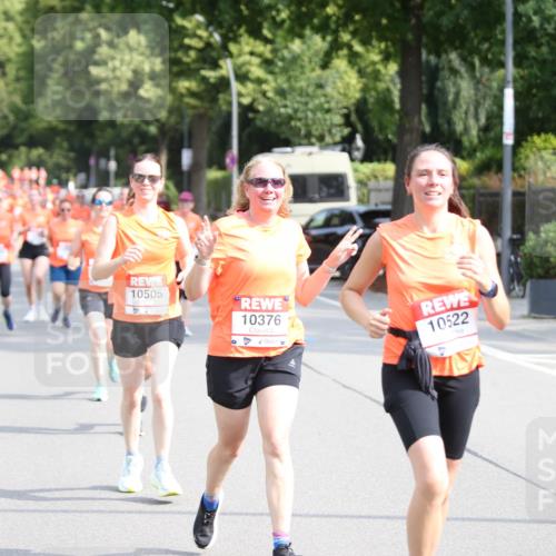 15.06.2025 - REWE Women's Run Jannik Wohlers http://msf.ph/oto/7946438 15.06.2025 09:45:01 Laufen 10505, 10376, 10522, 10558 meine-sportfotos.de