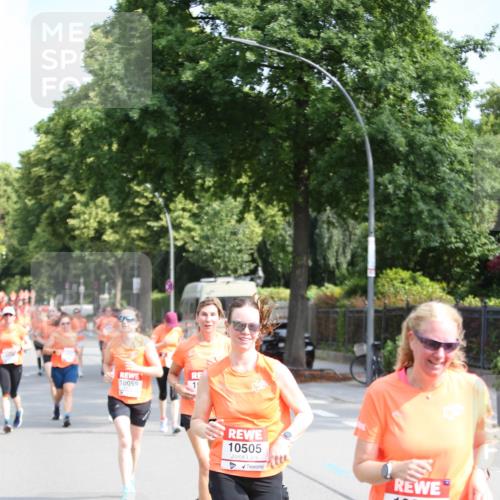 15.06.2025 - REWE Women's Run Jannik Wohlers http://msf.ph/oto/7946470 15.06.2025 09:45:02 Laufen 10059, 1, 10505, 10376 meine-sportfotos.de