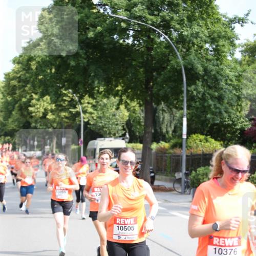 15.06.2025 - REWE Women's Run Jannik Wohlers http://msf.ph/oto/7946476 15.06.2025 09:45:02 Laufen 10059, 100, 10505, 10376 meine-sportfotos.de