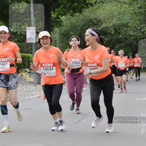 15.06.2025 - REWE Women's Run Jannik Wohlers http://msf.ph/oto/7946482 15.06.2025 08:30:05 Laufen 4043, 10427, 10634, 10453, 10480, 10671 meine-sportfotos.de