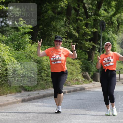 15.06.2025 - REWE Women's Run Jannik Wohlers http://msf.ph/oto/7946522 15.06.2025 10:21:16 Laufen 5516, 5519 meine-sportfotos.de